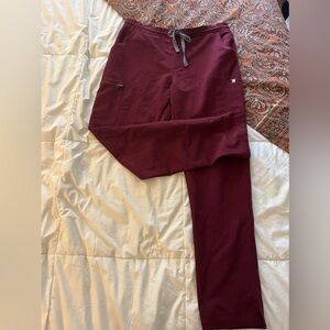 FIGS maroon scrub pants size M